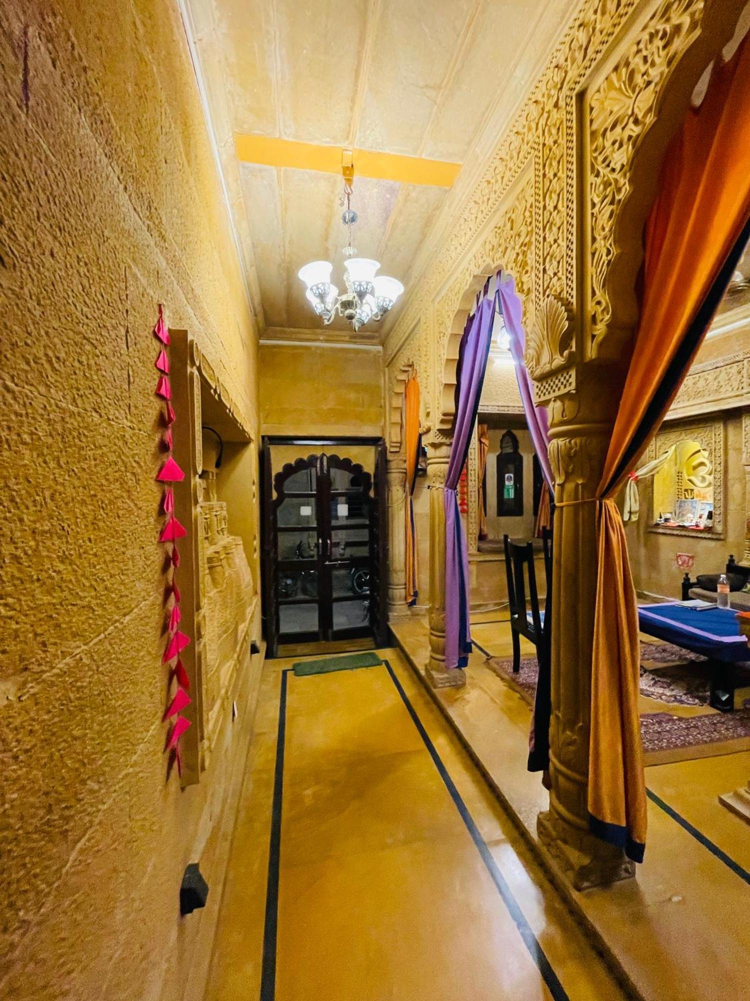 Hotel Nirmal Haveli ไจซัลเมอร์ ภายนอก รูปภาพ