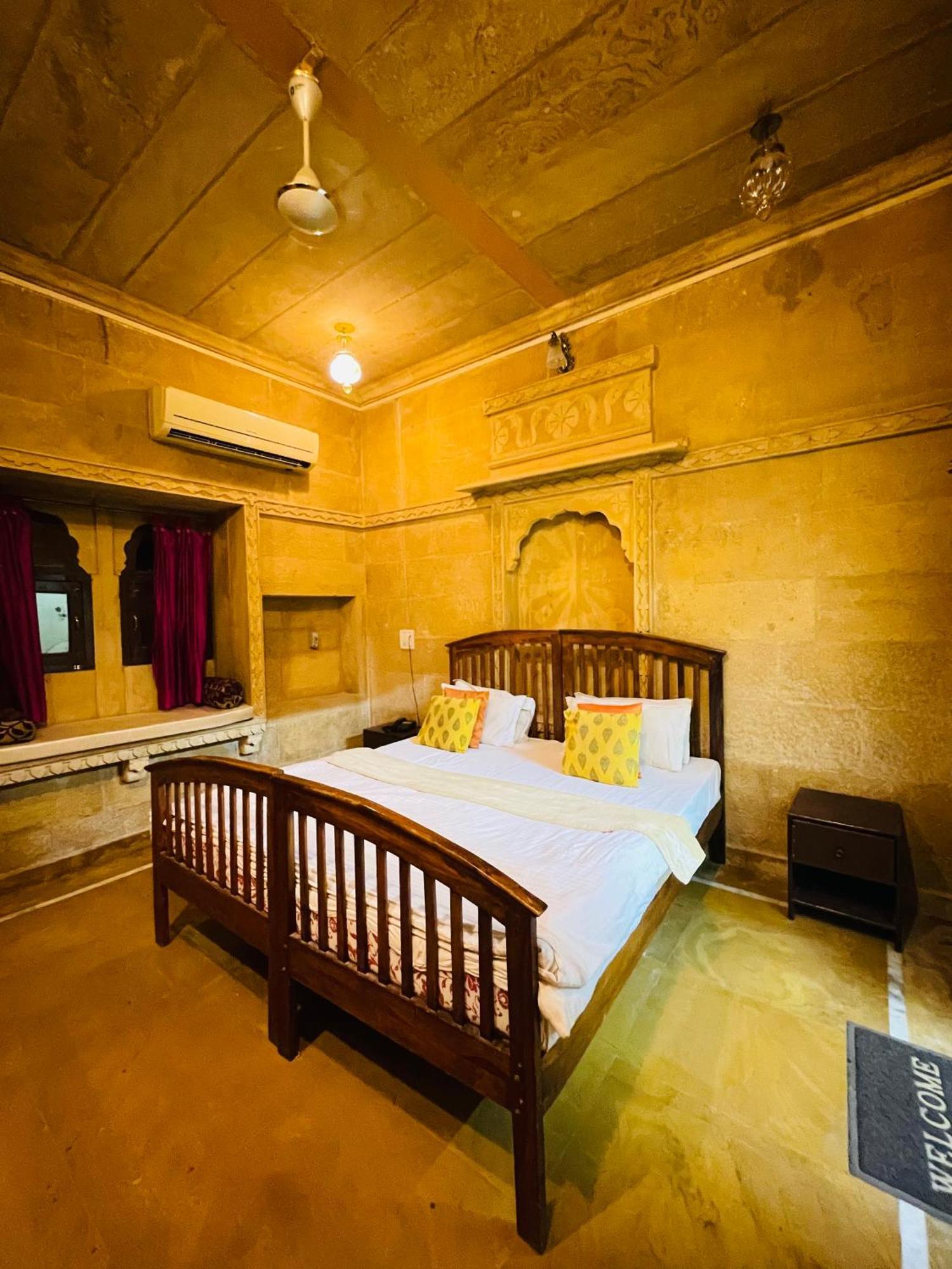 Hotel Nirmal Haveli ไจซัลเมอร์ ภายนอก รูปภาพ
