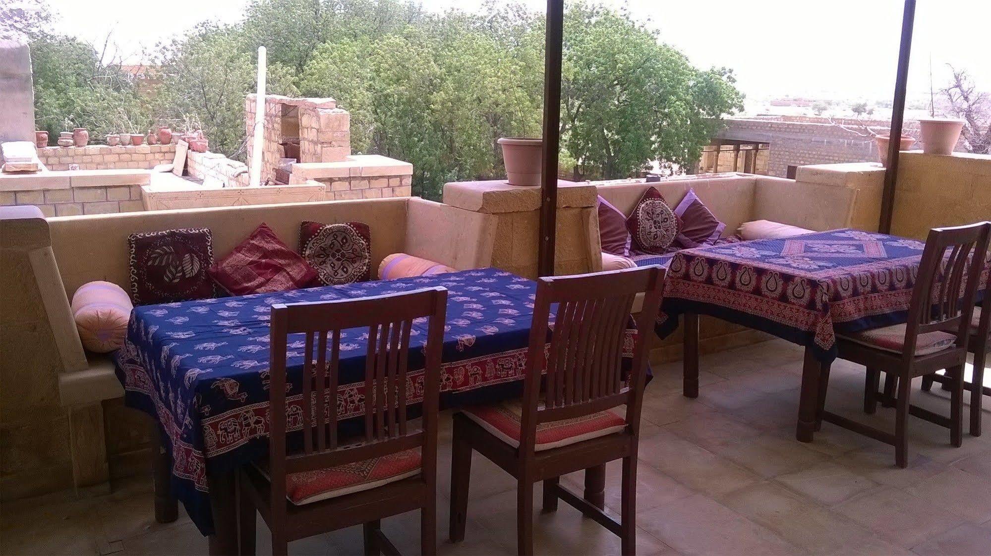 Hotel Nirmal Haveli ไจซัลเมอร์ ภายนอก รูปภาพ