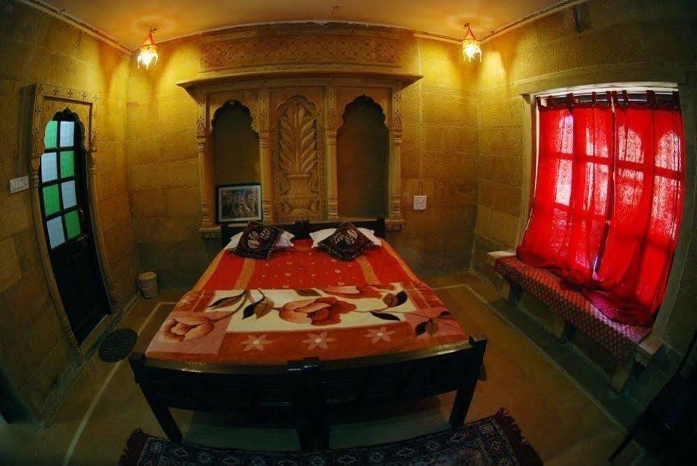 Hotel Nirmal Haveli ไจซัลเมอร์ ภายนอก รูปภาพ