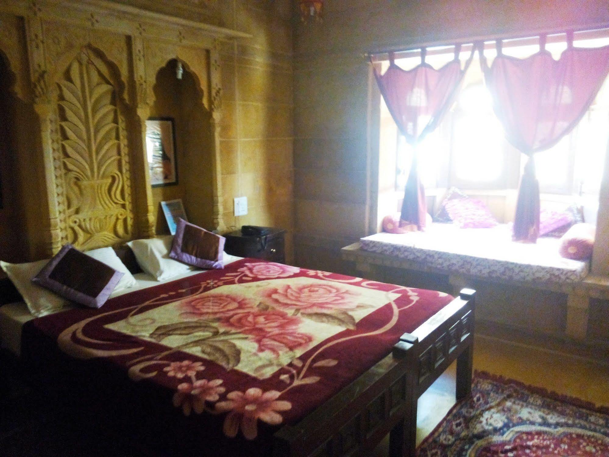 Hotel Nirmal Haveli ไจซัลเมอร์ ภายนอก รูปภาพ