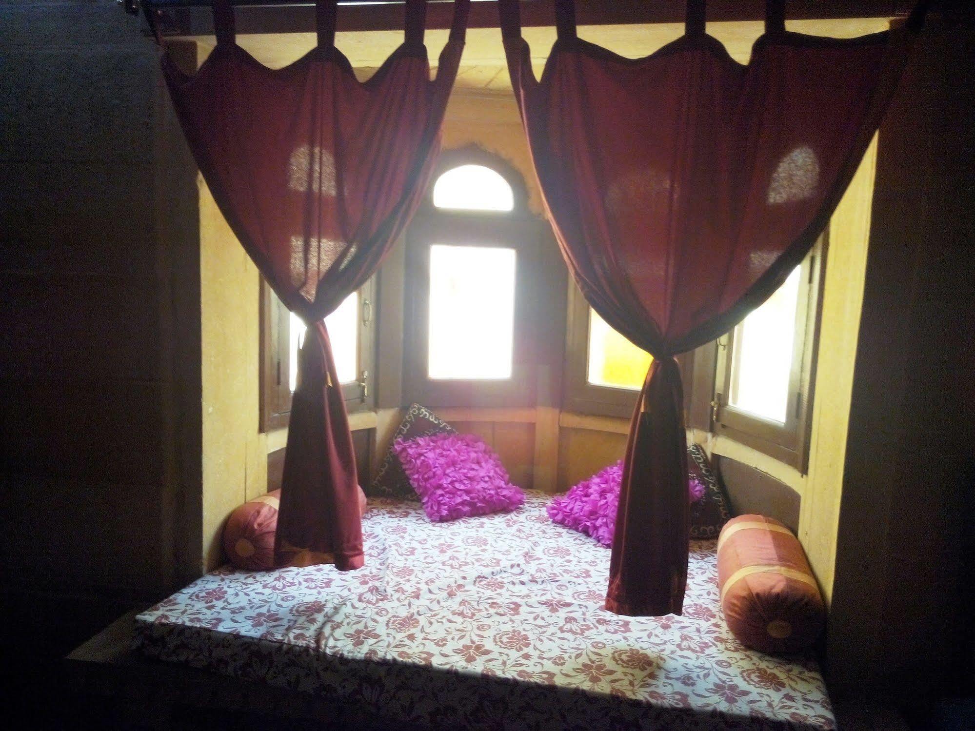 Hotel Nirmal Haveli ไจซัลเมอร์ ภายนอก รูปภาพ