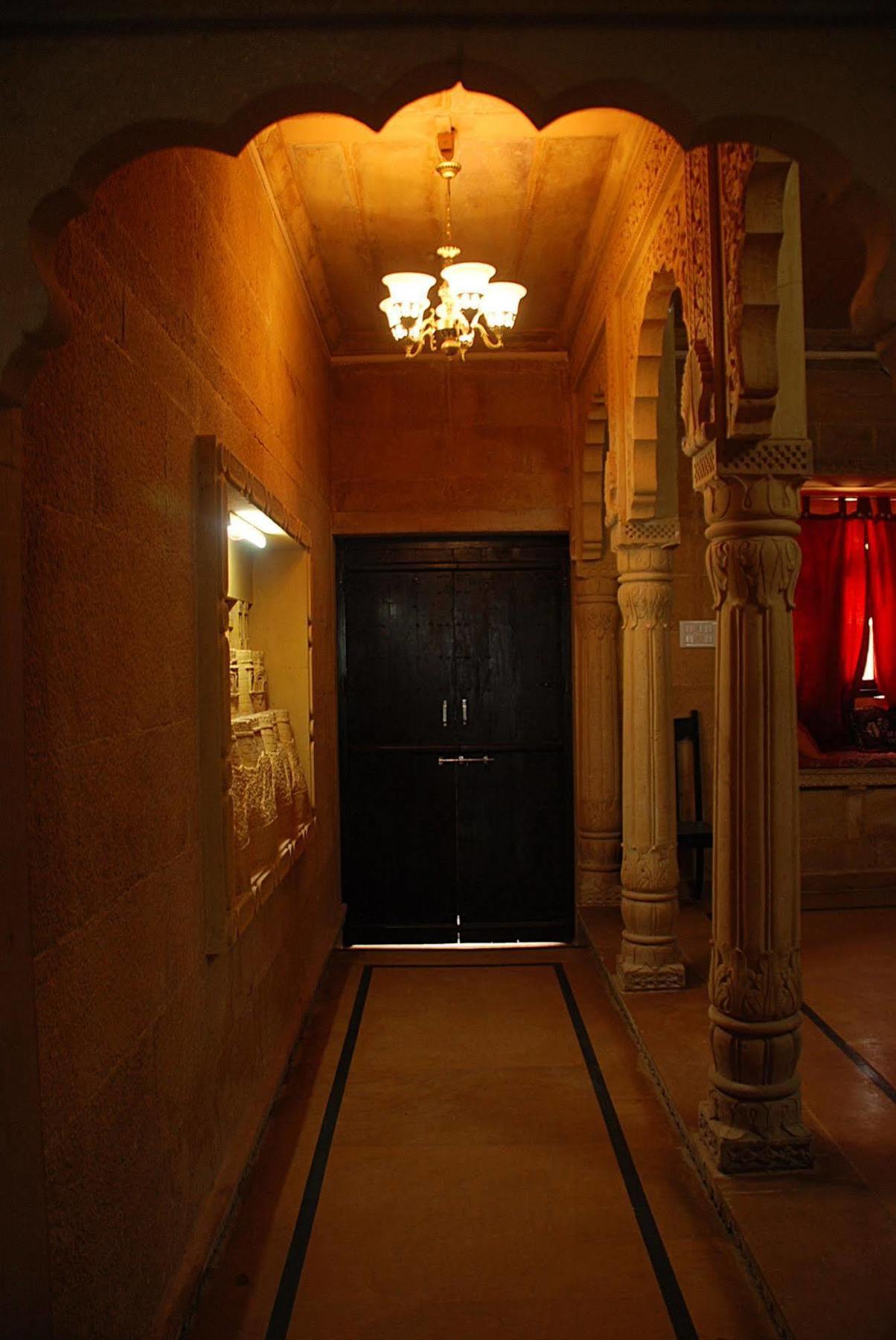 Hotel Nirmal Haveli ไจซัลเมอร์ ภายนอก รูปภาพ