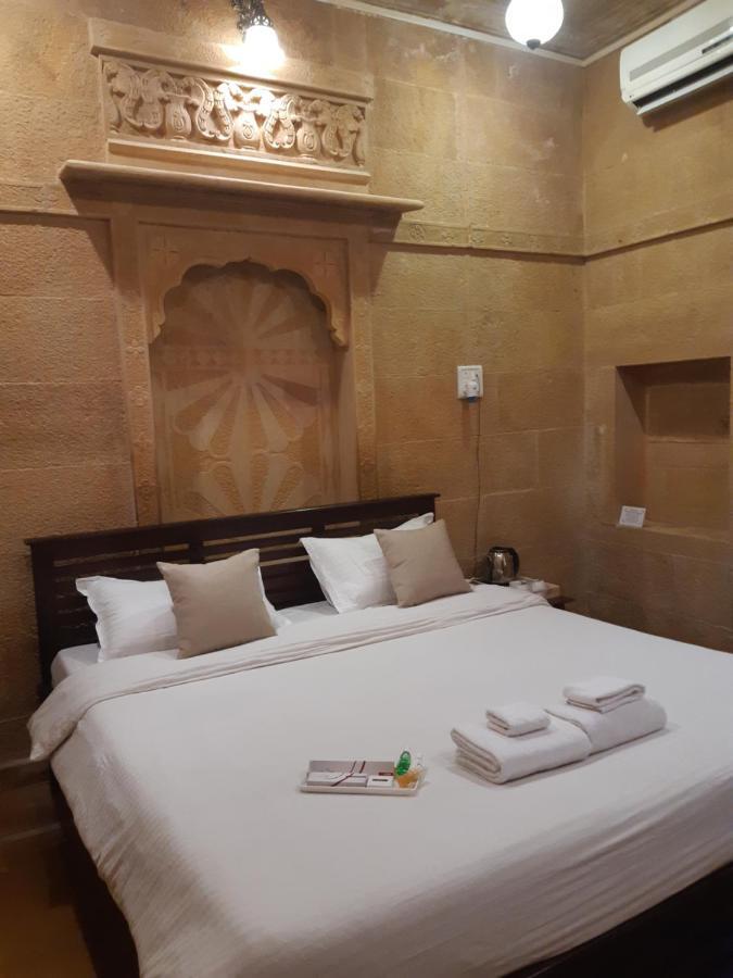 Hotel Nirmal Haveli ไจซัลเมอร์ ภายนอก รูปภาพ