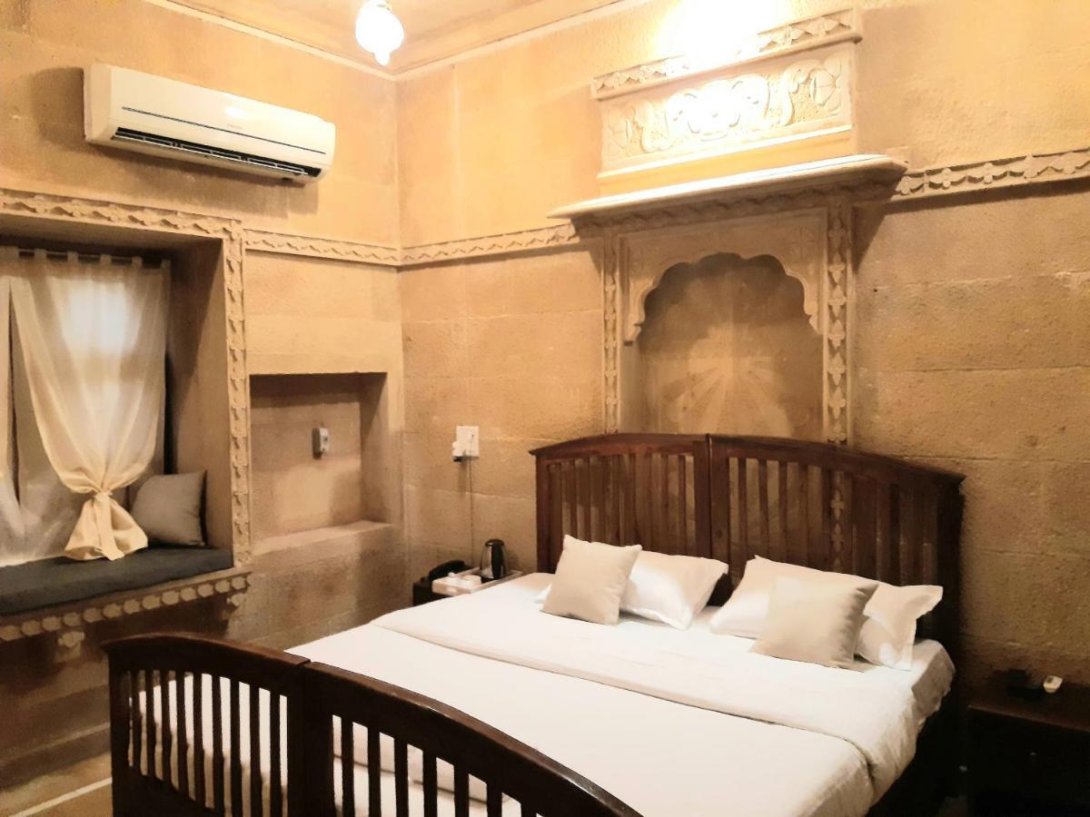 Hotel Nirmal Haveli ไจซัลเมอร์ ภายนอก รูปภาพ